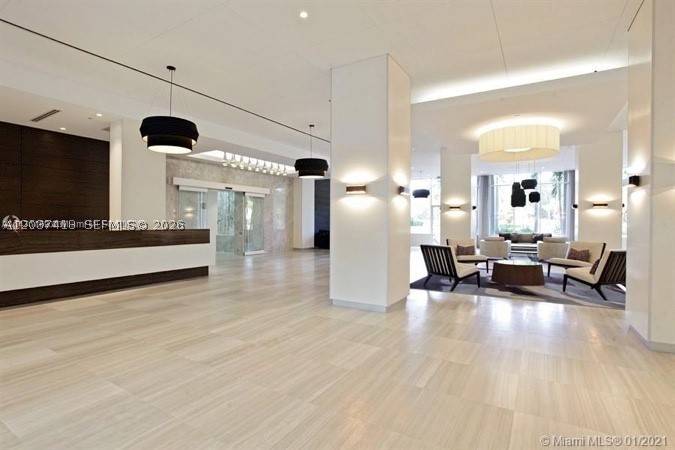 ARLEN HOUSE EAST CONDO - Residential