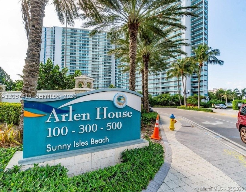 Breathtaking views big unit 1521SF, 2/2 Direct to the bay from every bedroom. ceramic and laminate floors, floor-to-ceiling sliding impact doors and expansive private glass balconies with spectacular views to down town Miami, intercostal, Oleta park and parcial view to the ocean, with stainless steel appliances, master suite with 2 large walk-in closet. Prime location across from the Ritz-Carlton. Spectacular Lobby, gym, 2 Tennis Court, Jacuzzi, Large Pool Deck, Library, Pool Tables, Sauna, Picnic Area, Business center, Community Room, Exercise Room, Child Play Room Area, Pool, and the amazing beach across the street to the building.