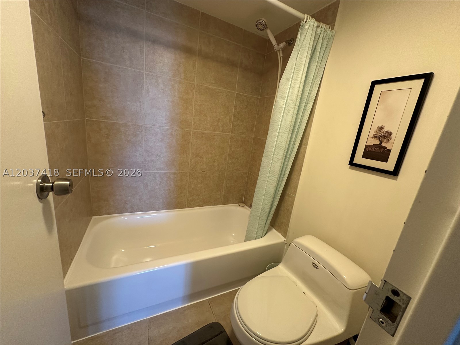 ARLEN HOUSE EAST CONDO - Residential