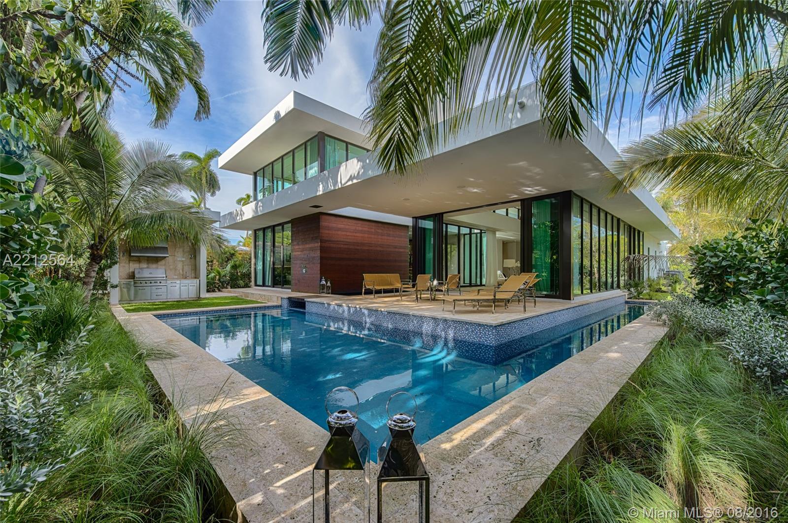 Brand new construction on prestigious sunset island #3. Modern, 5900 SF interior on a 13108 SQ FT lot. 6 bedrooms, 7 full bathrooms, 1 half bath. BBQ, heated pool, cabana bath, 2 car garage.