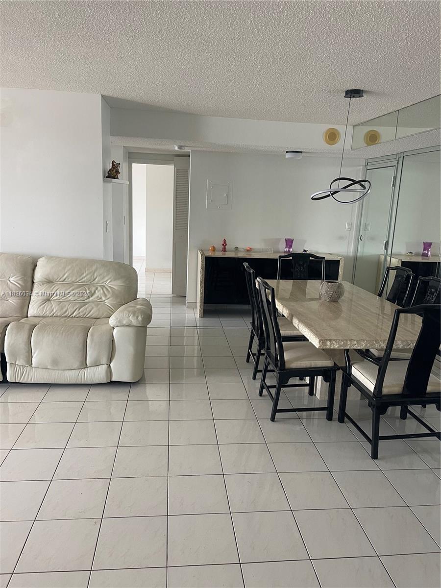 WINSTON TOWERS 200 - Residential Lease