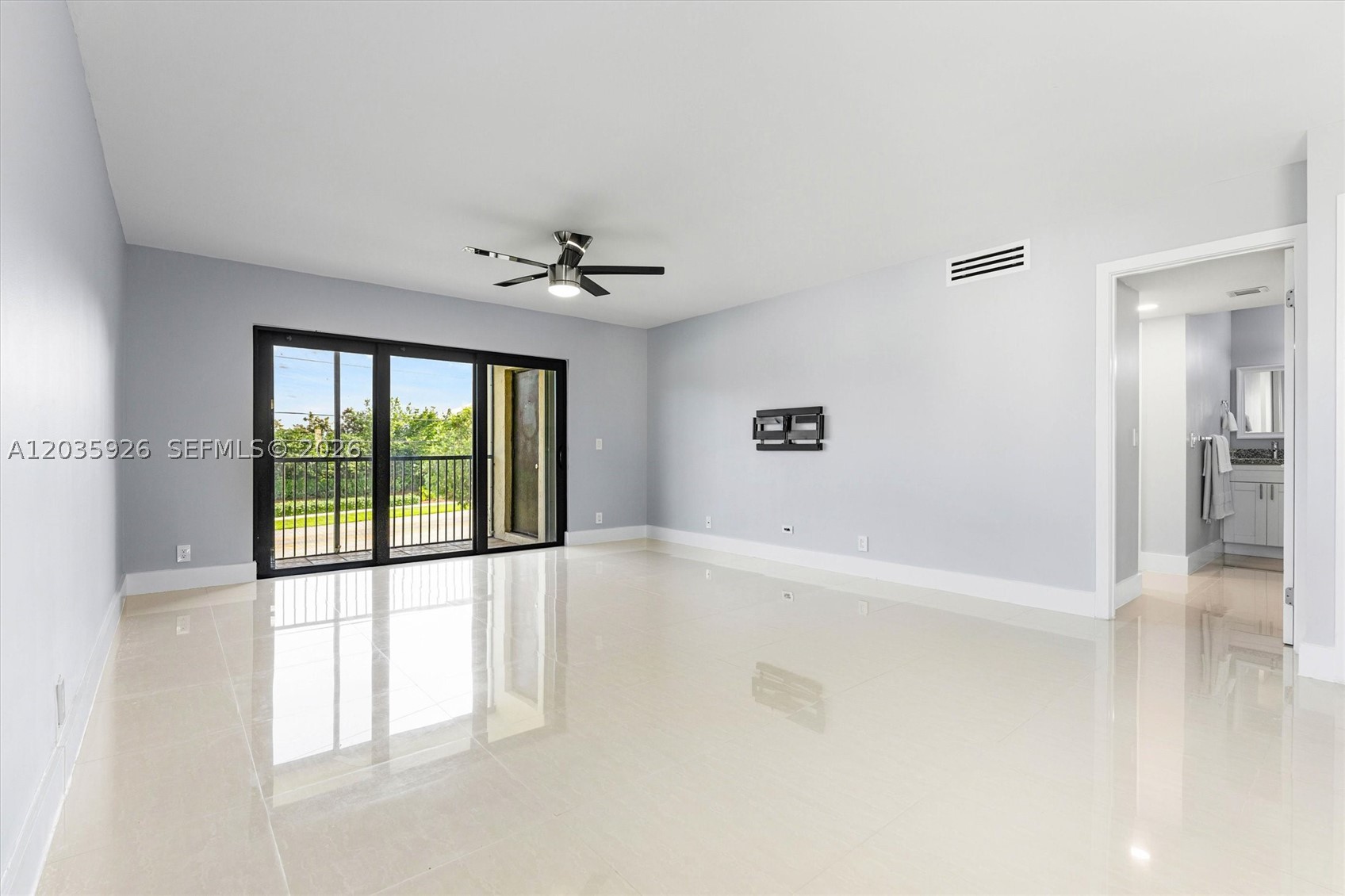 GARDENS AT BONAVENTURE 14 - Residential Lease