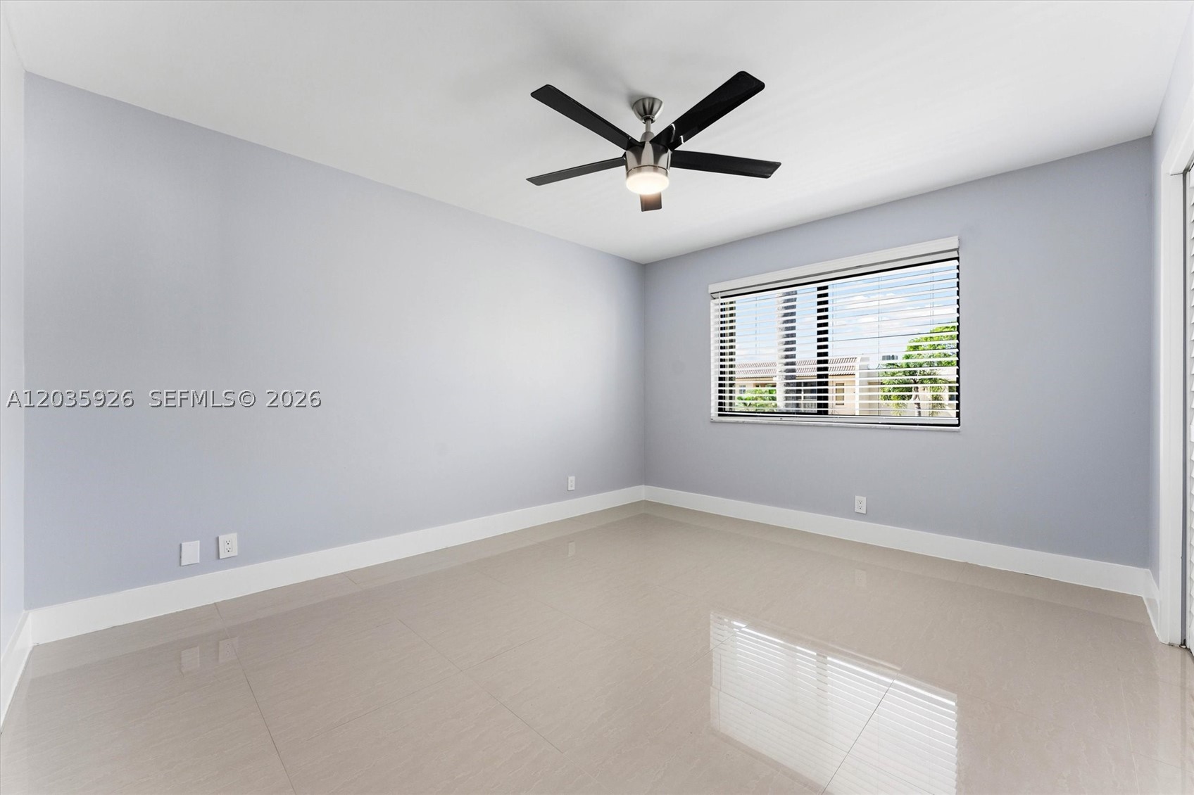 GARDENS AT BONAVENTURE 14 - Residential Lease