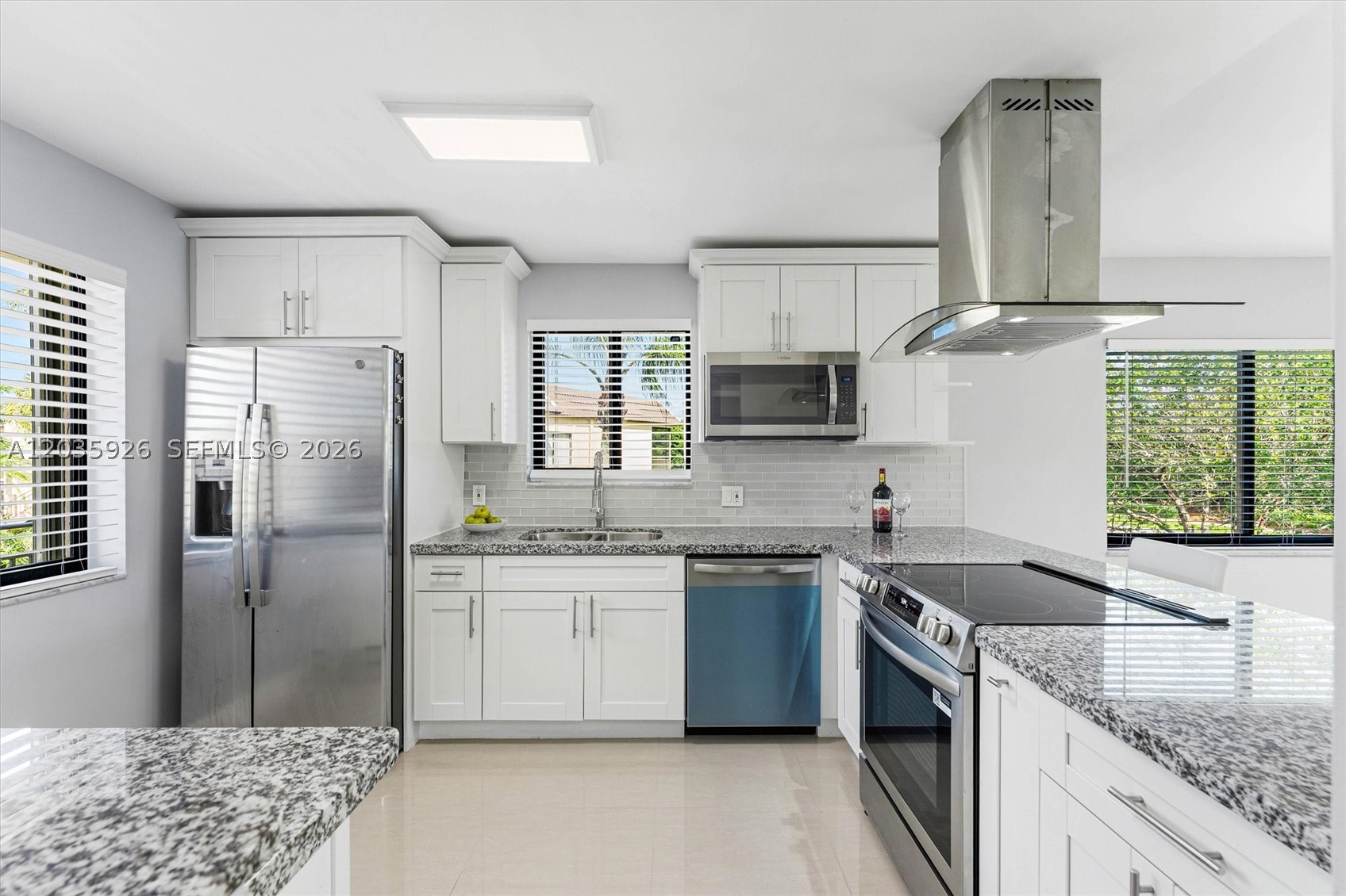 GARDENS AT BONAVENTURE 14 - Residential Lease