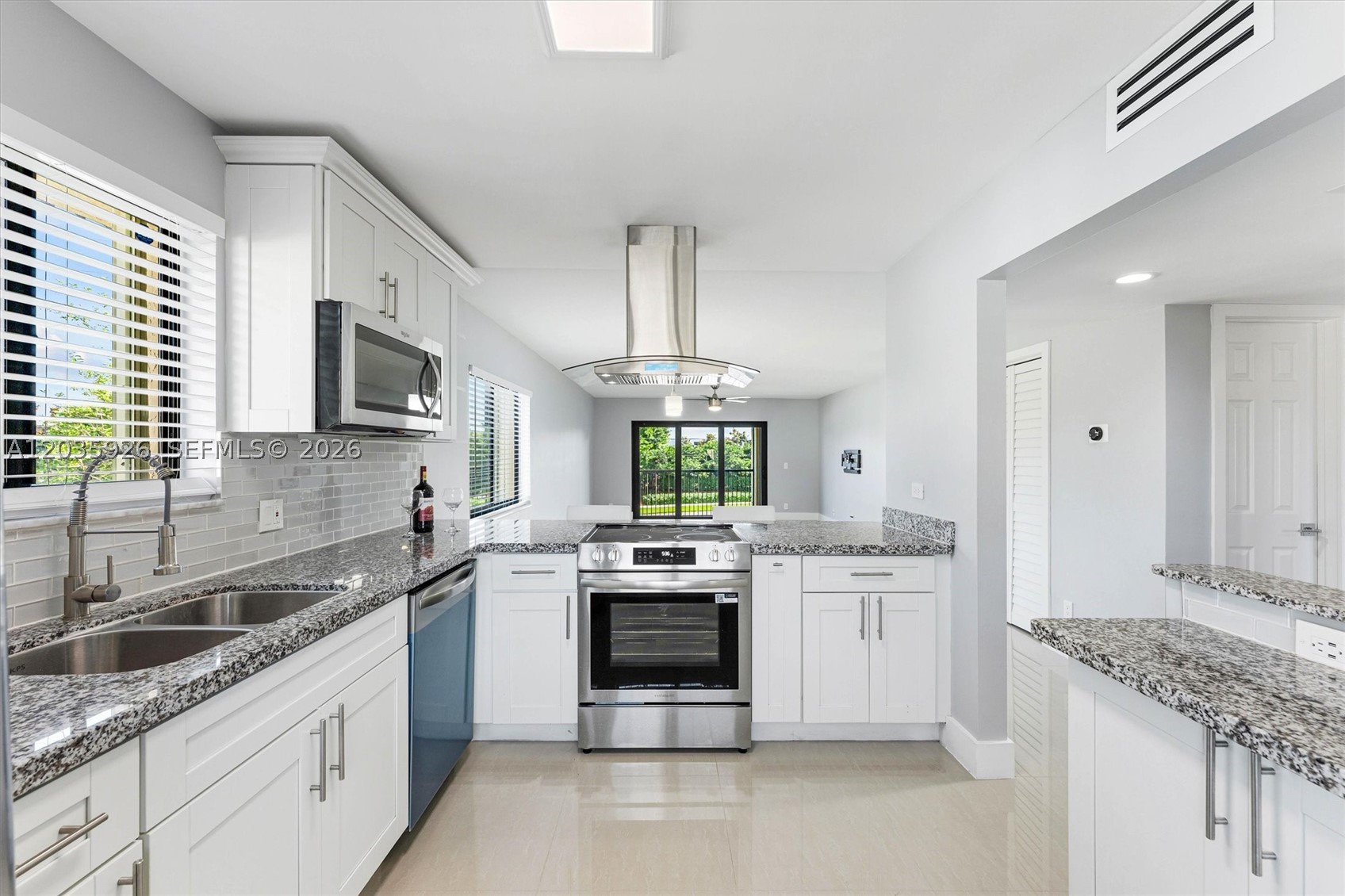 GARDENS AT BONAVENTURE 14 - Residential Lease