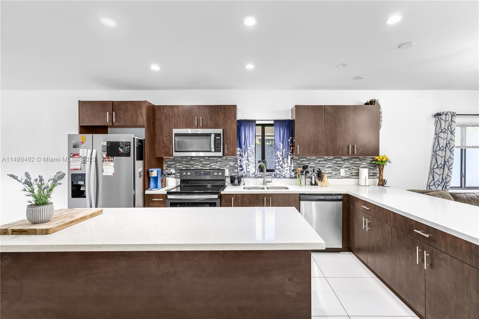 RANDALL PK 1ST ADDN - Residential
