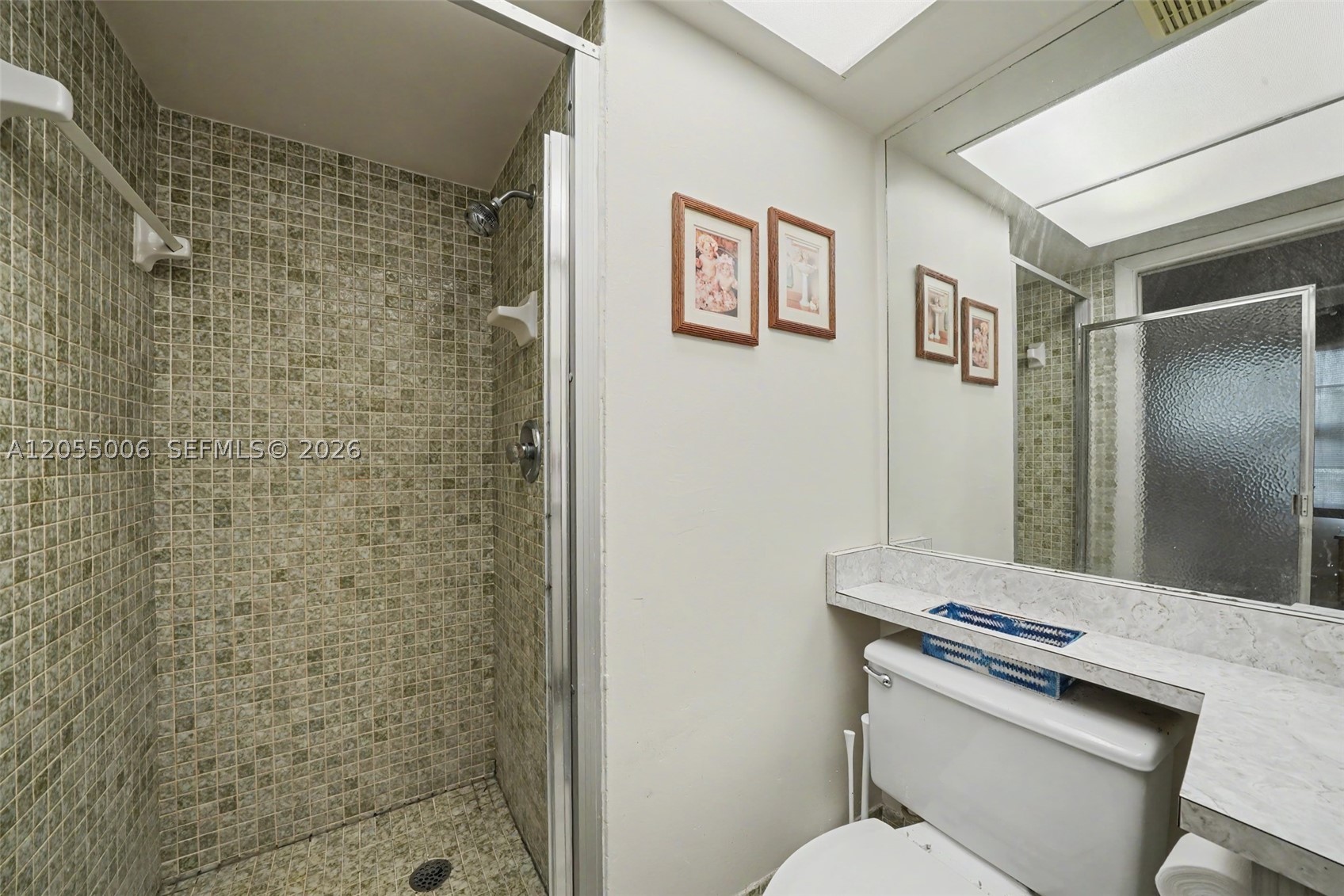MASTERS FIRST CONDO - Residential