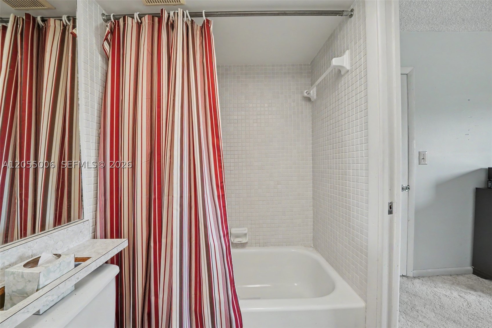 MASTERS FIRST CONDO - Residential