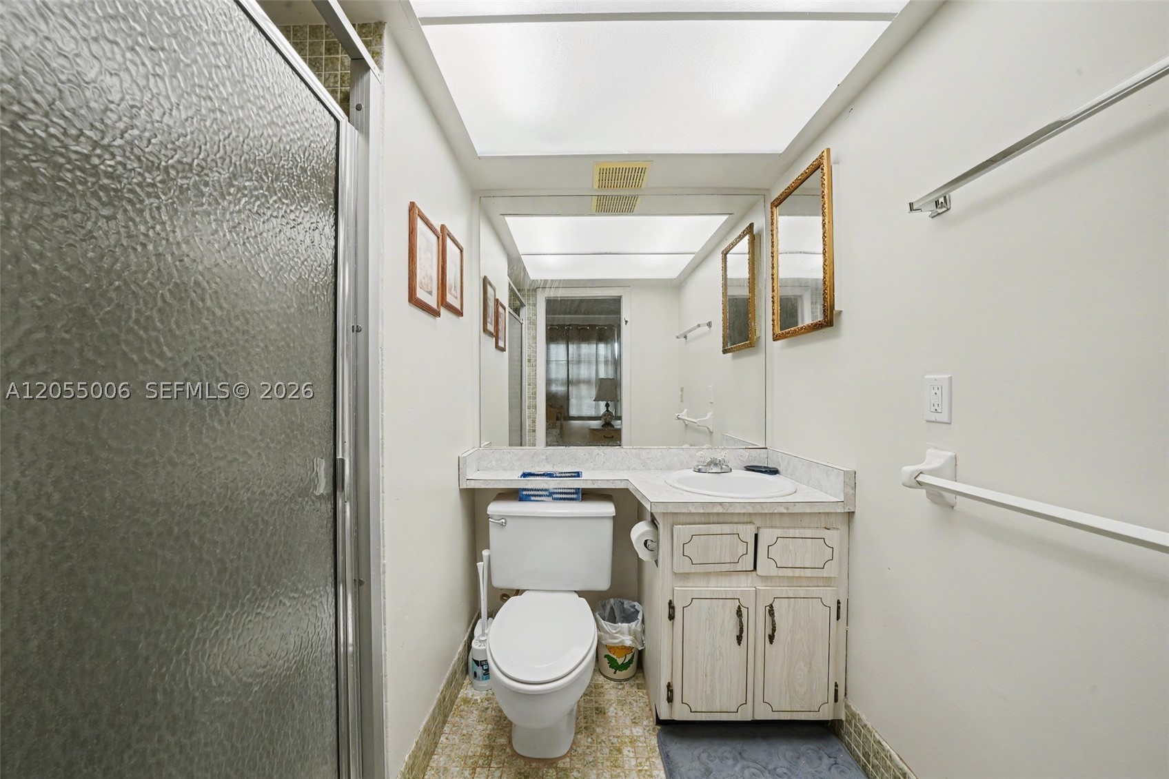 MASTERS FIRST CONDO - Residential