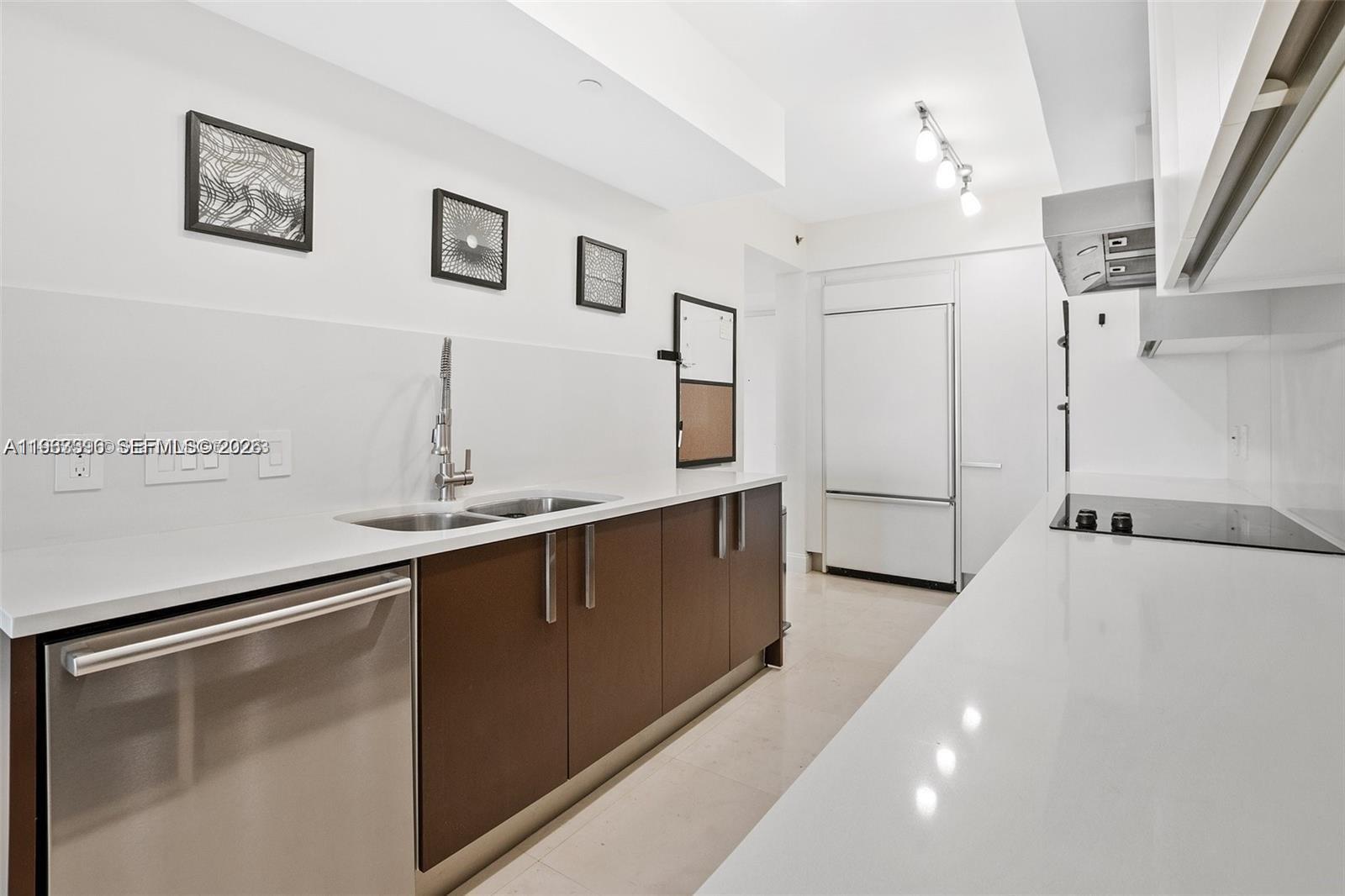BEACH CLUB THREE CONDO - Residential