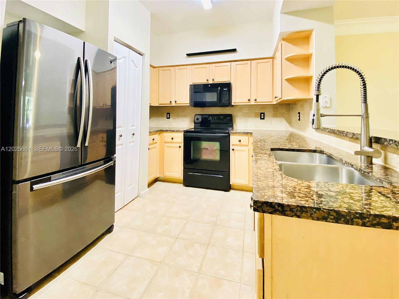 ABACOA PL 2 - Residential Lease