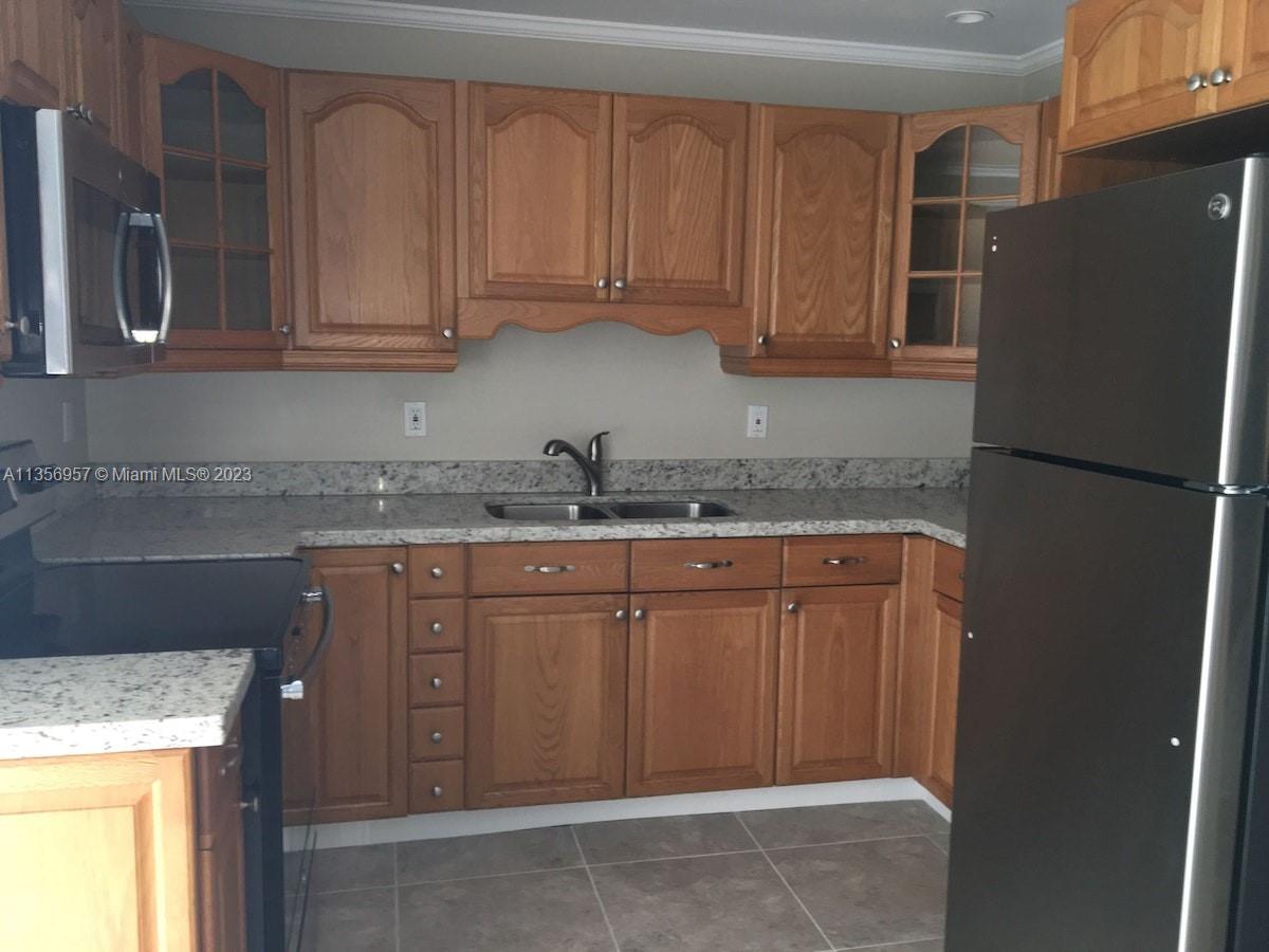 DILLMAN PARK - Residential Lease