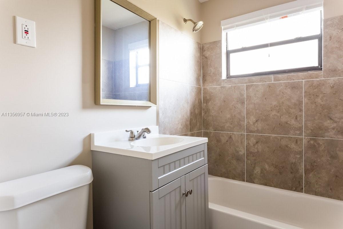DILLMAN PARK - Residential Lease