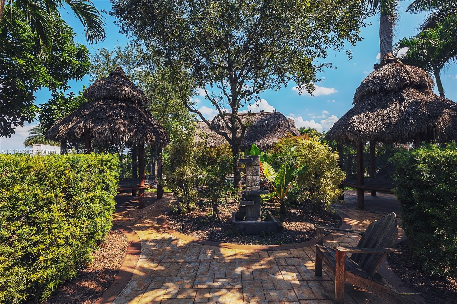 REDLAND EQUESTRIAN - Commercial Sale