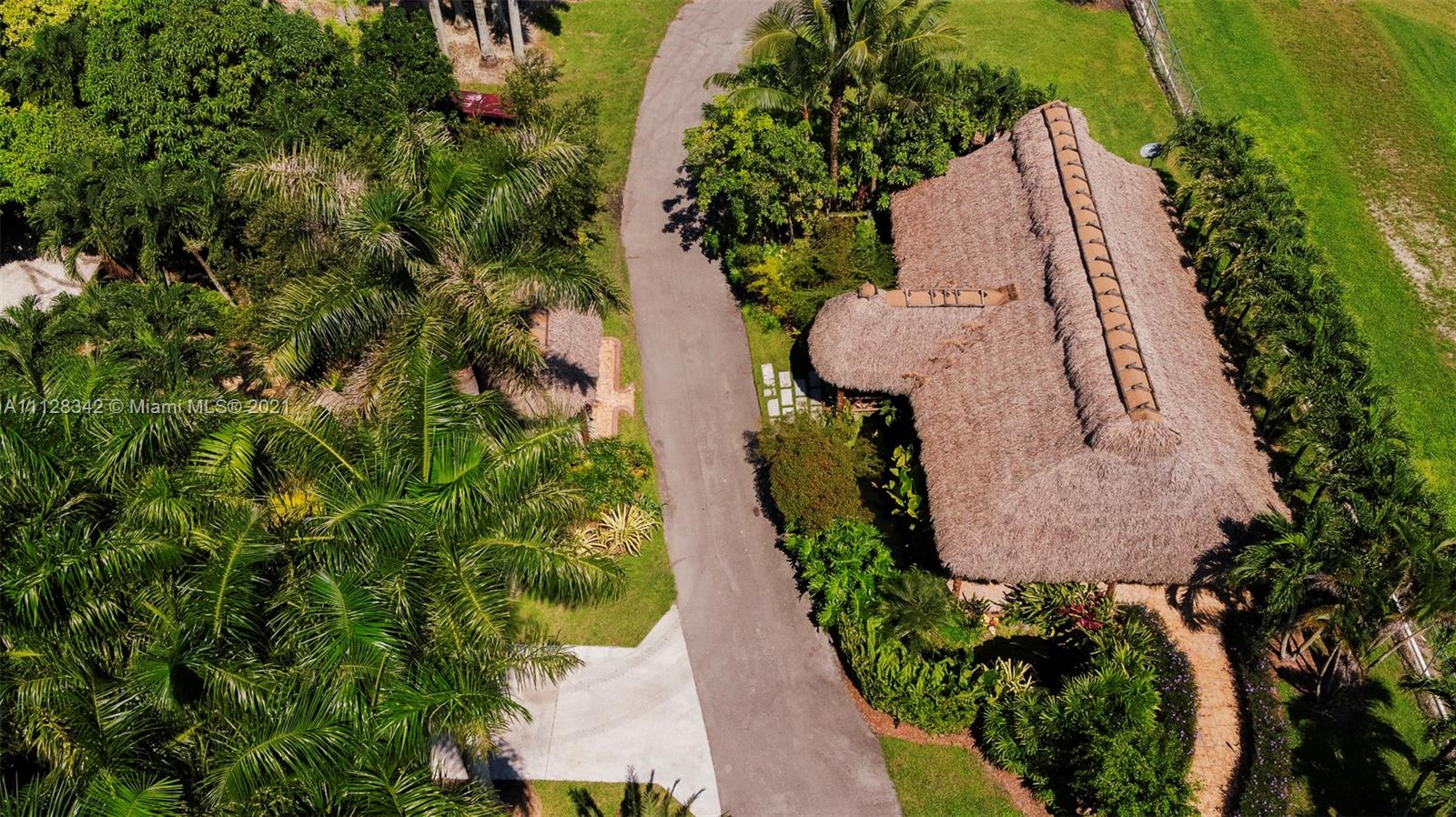 REDLAND EQUESTRIAN - Commercial Sale