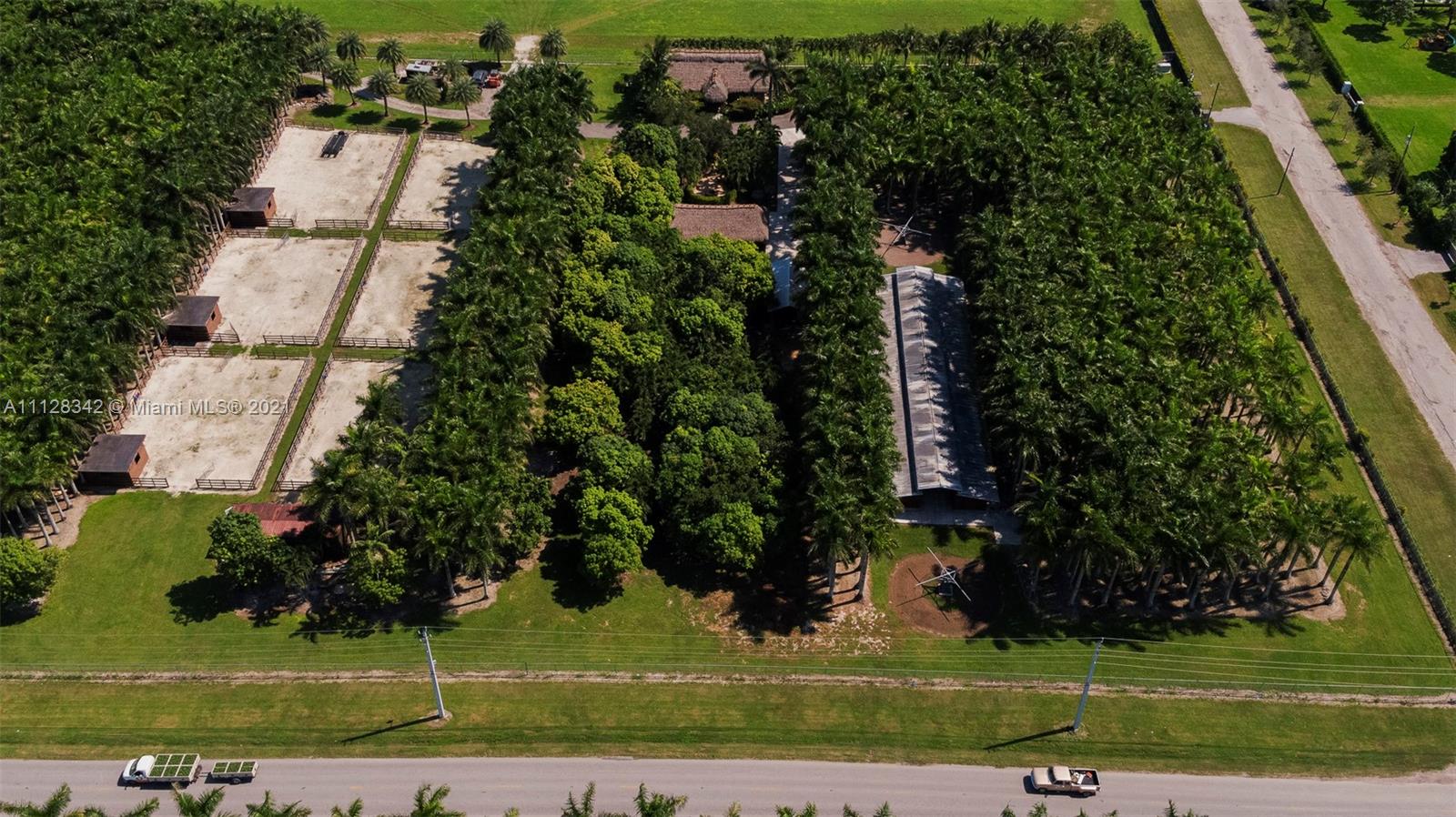 REDLAND EQUESTRIAN - Commercial Sale