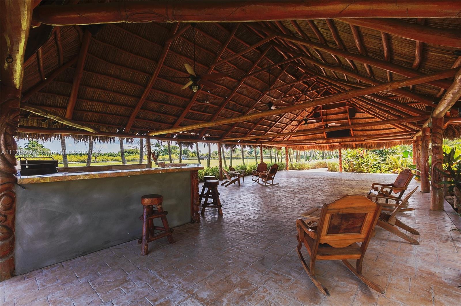 REDLAND EQUESTRIAN - Commercial Sale