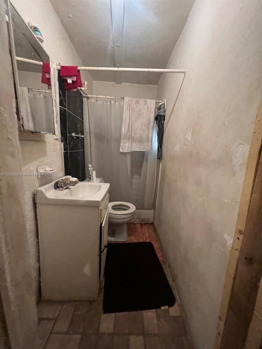 MORTON HEIGHTS - Residential Income