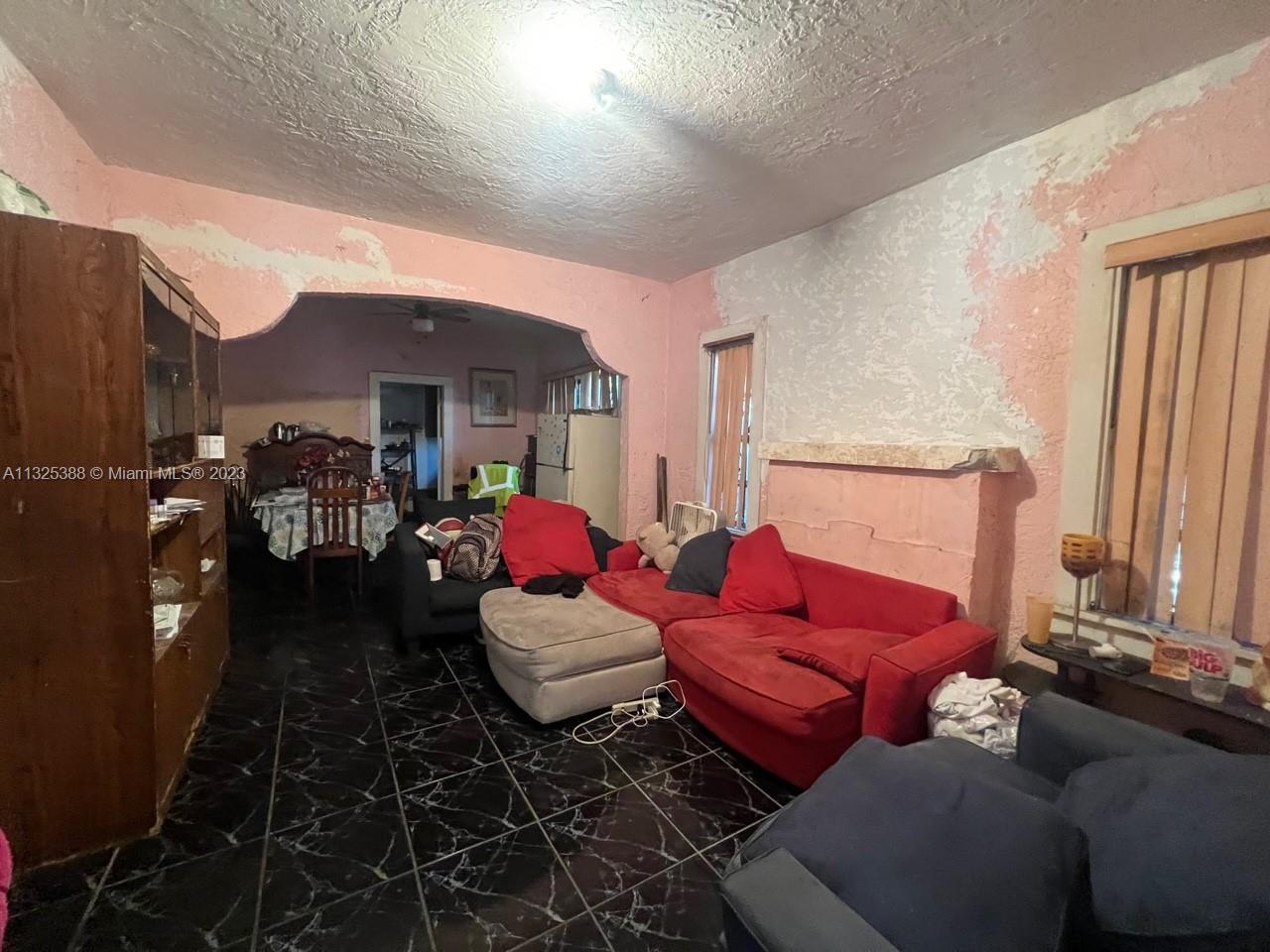 MORTON HEIGHTS - Residential Income