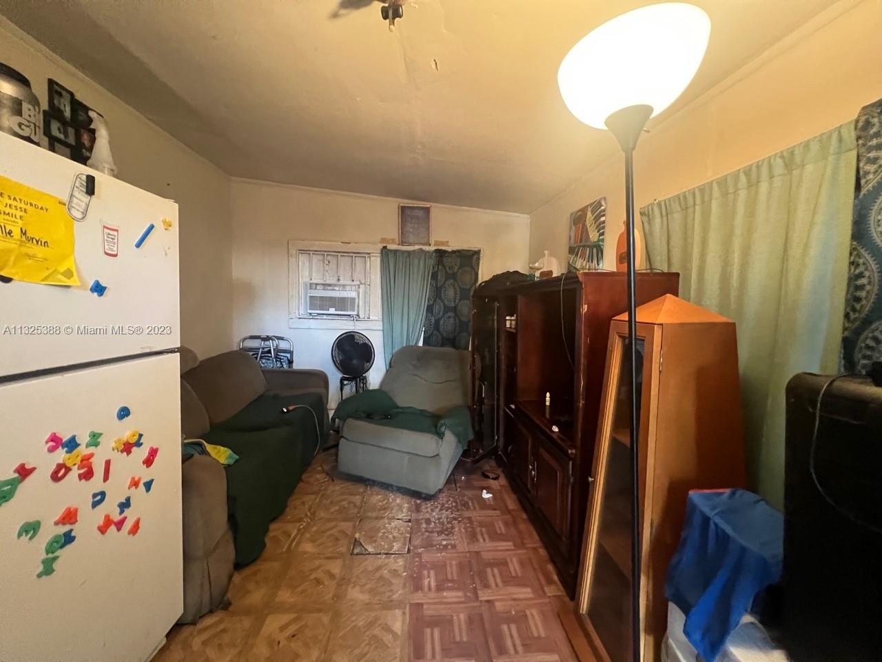 MORTON HEIGHTS - Residential Income
