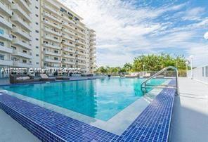 BAYSHORE YACHT & TENNIS C - Residential Lease