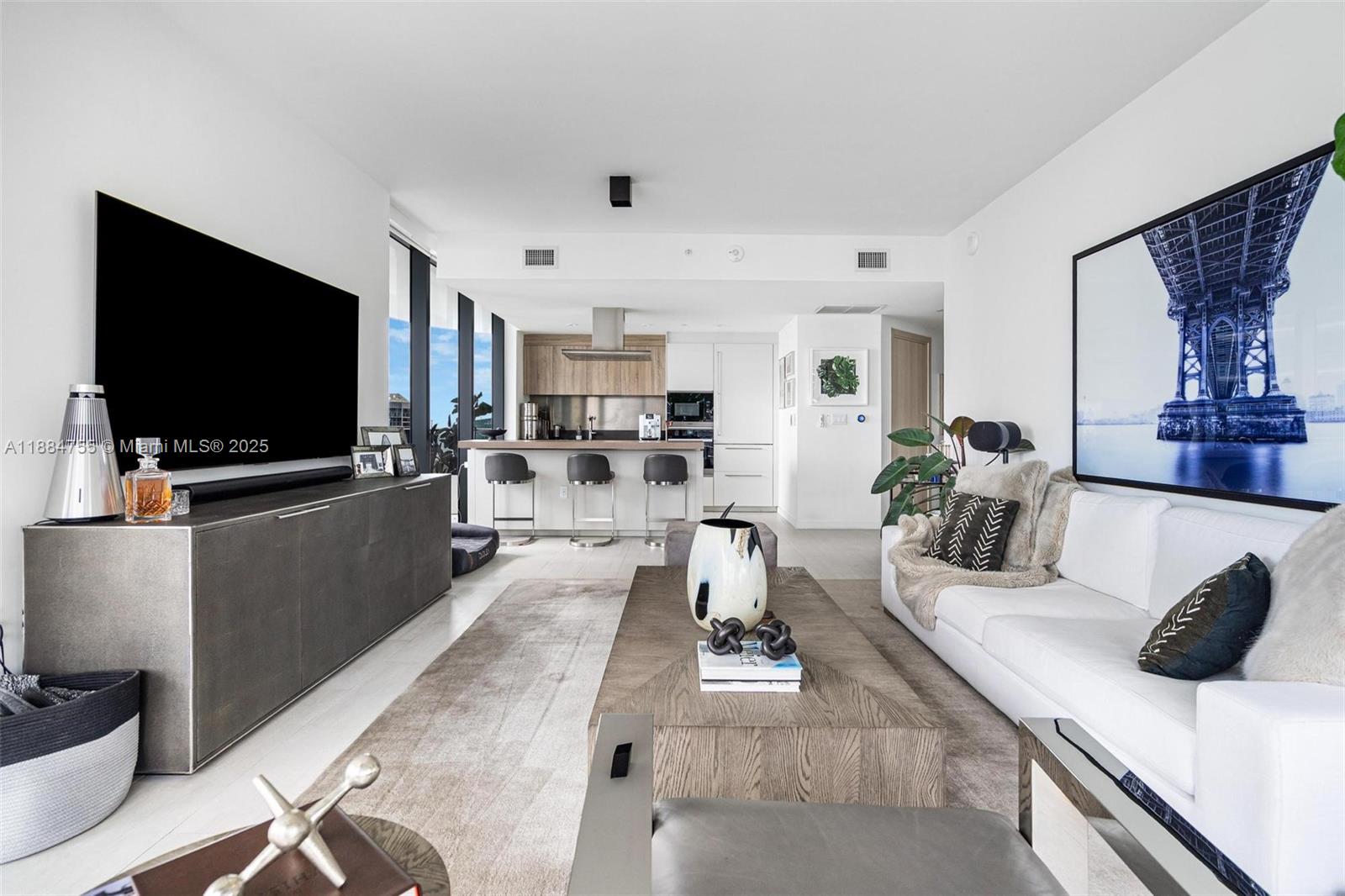 BRICKELL FLATIRON CONDO - Residential Lease