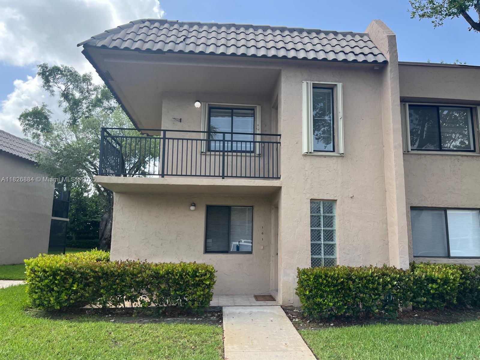 GARDENS AT BONAVENTURE 11 - Residential