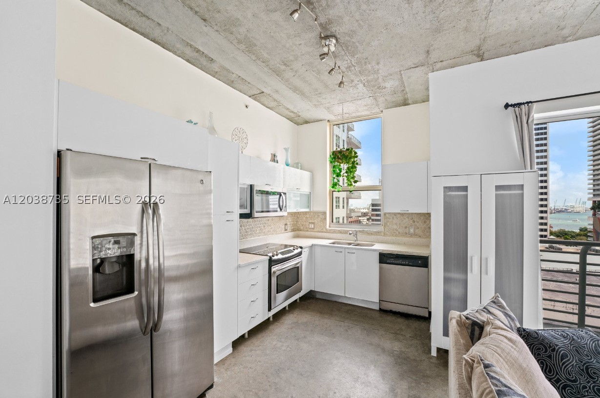 THE LOFT DOWNTOWN II COND - Residential