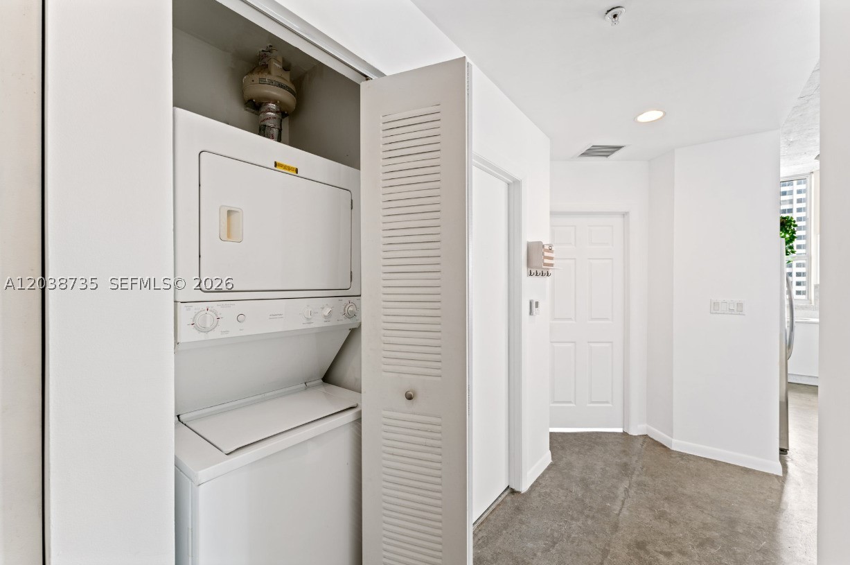 THE LOFT DOWNTOWN II COND - Residential