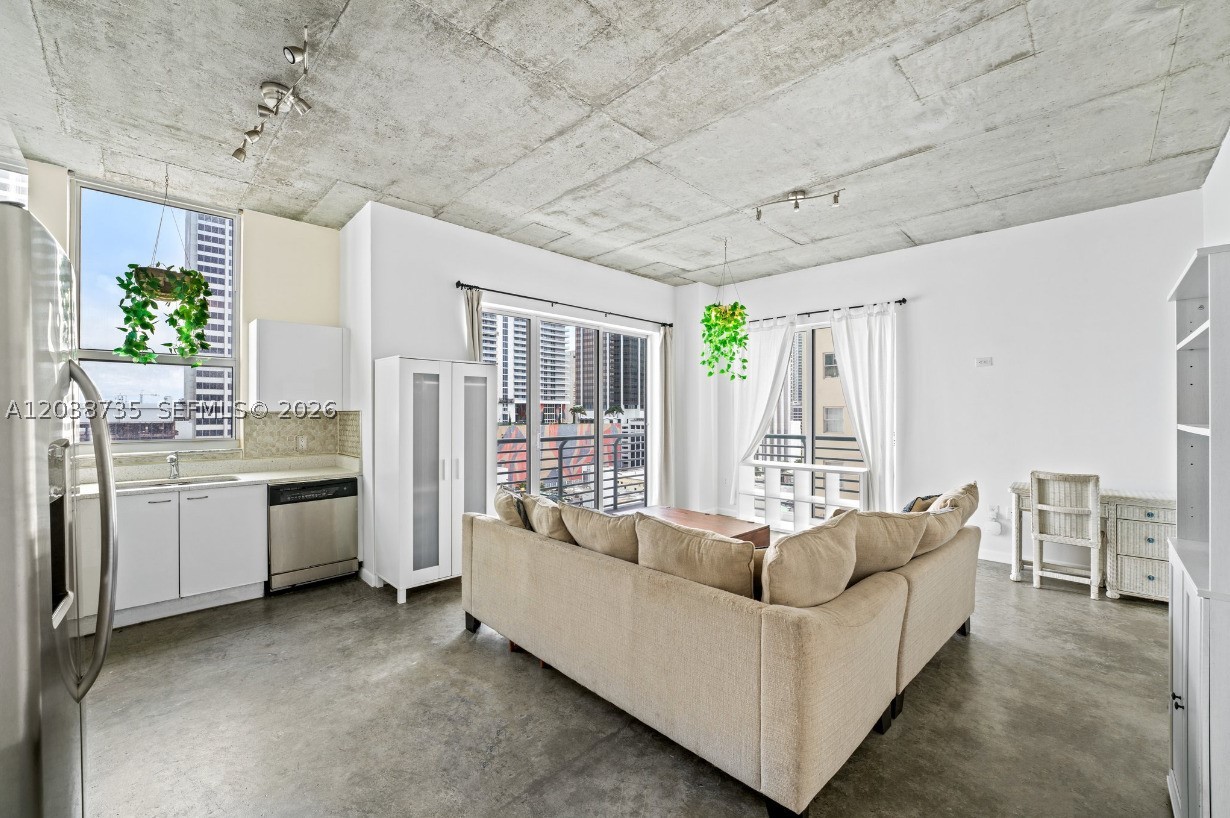 THE LOFT DOWNTOWN II COND - Residential