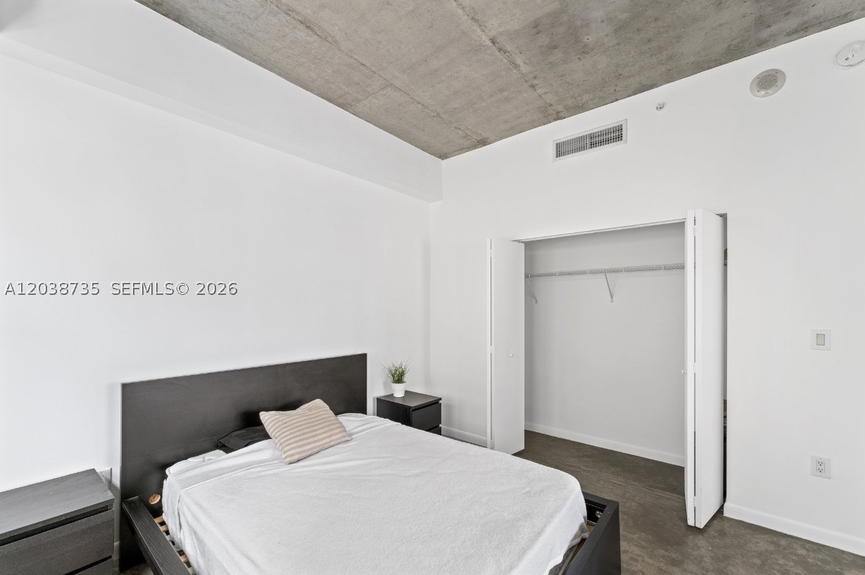 THE LOFT DOWNTOWN II COND - Residential