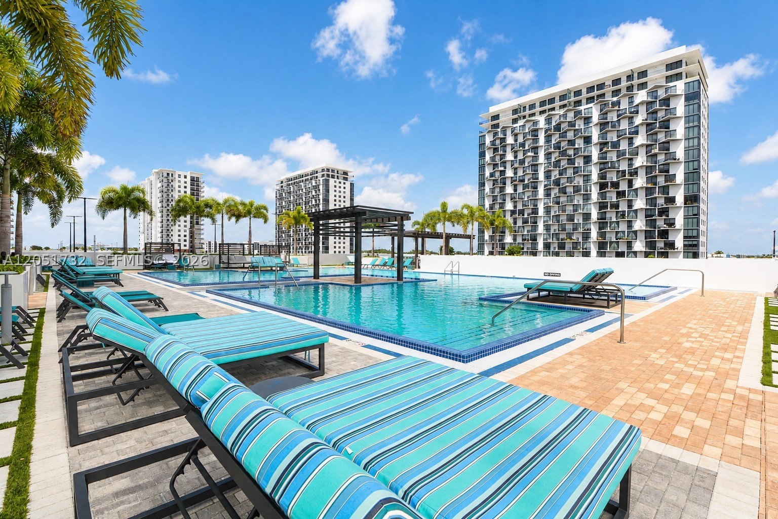 5350 PARK CONDO - Residential