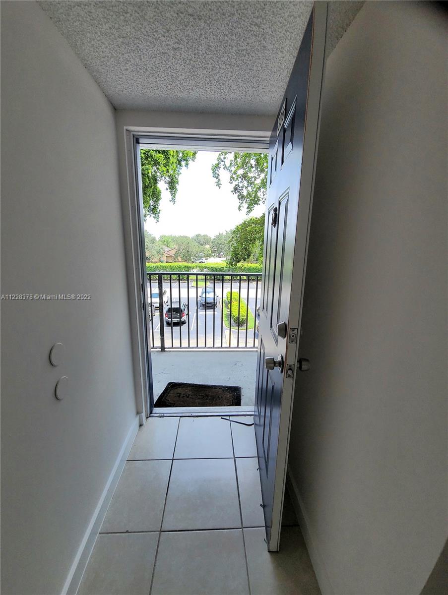 LAKESHORE AT UNIVERSITY P - Residential Lease