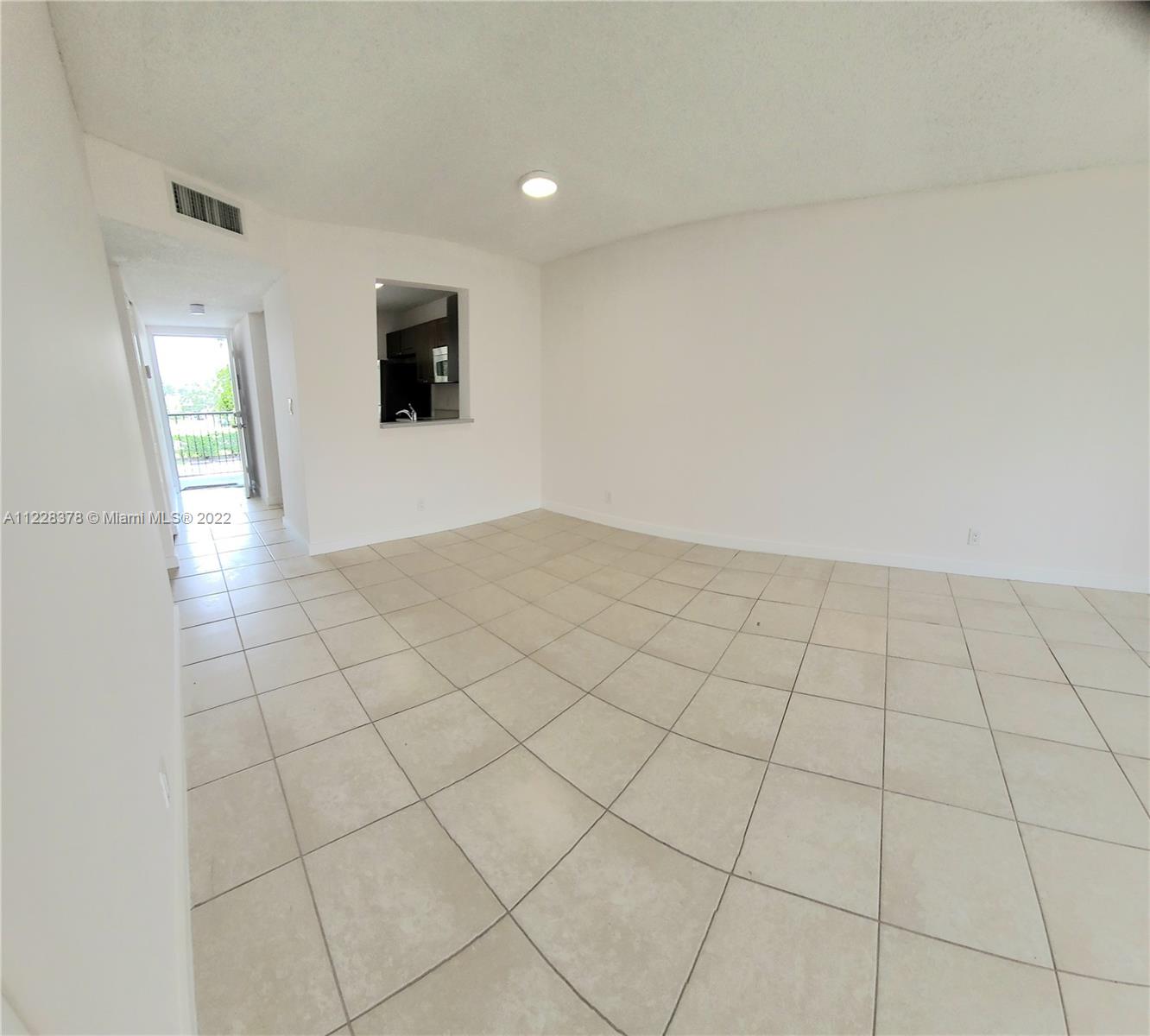 LAKESHORE AT UNIVERSITY P - Residential Lease