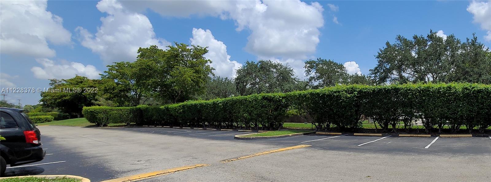 LAKESHORE AT UNIVERSITY P - Residential Lease