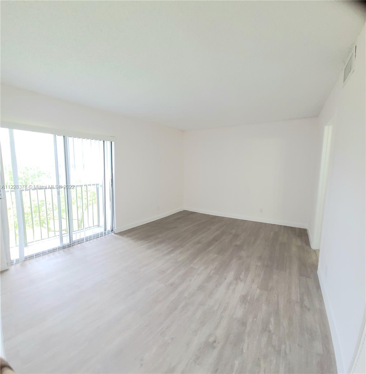 LAKESHORE AT UNIVERSITY P - Residential Lease