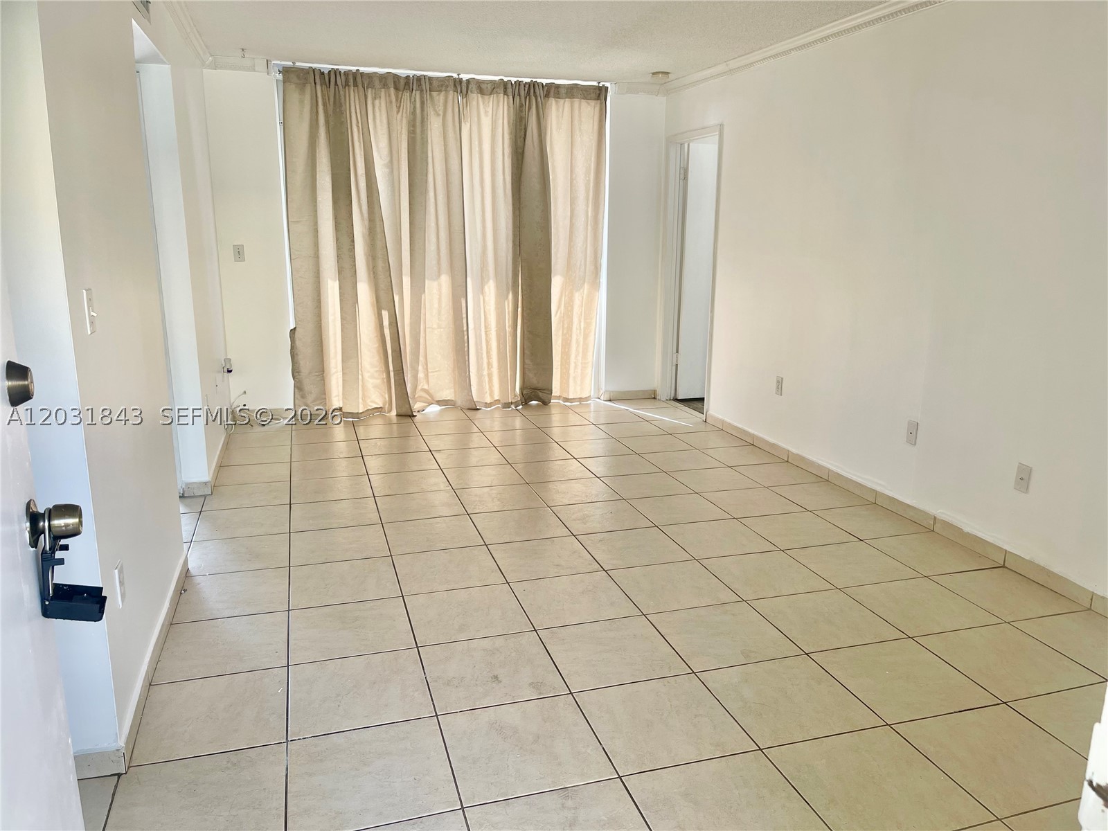 FLAMINGO COURT CONDO - Residential Lease