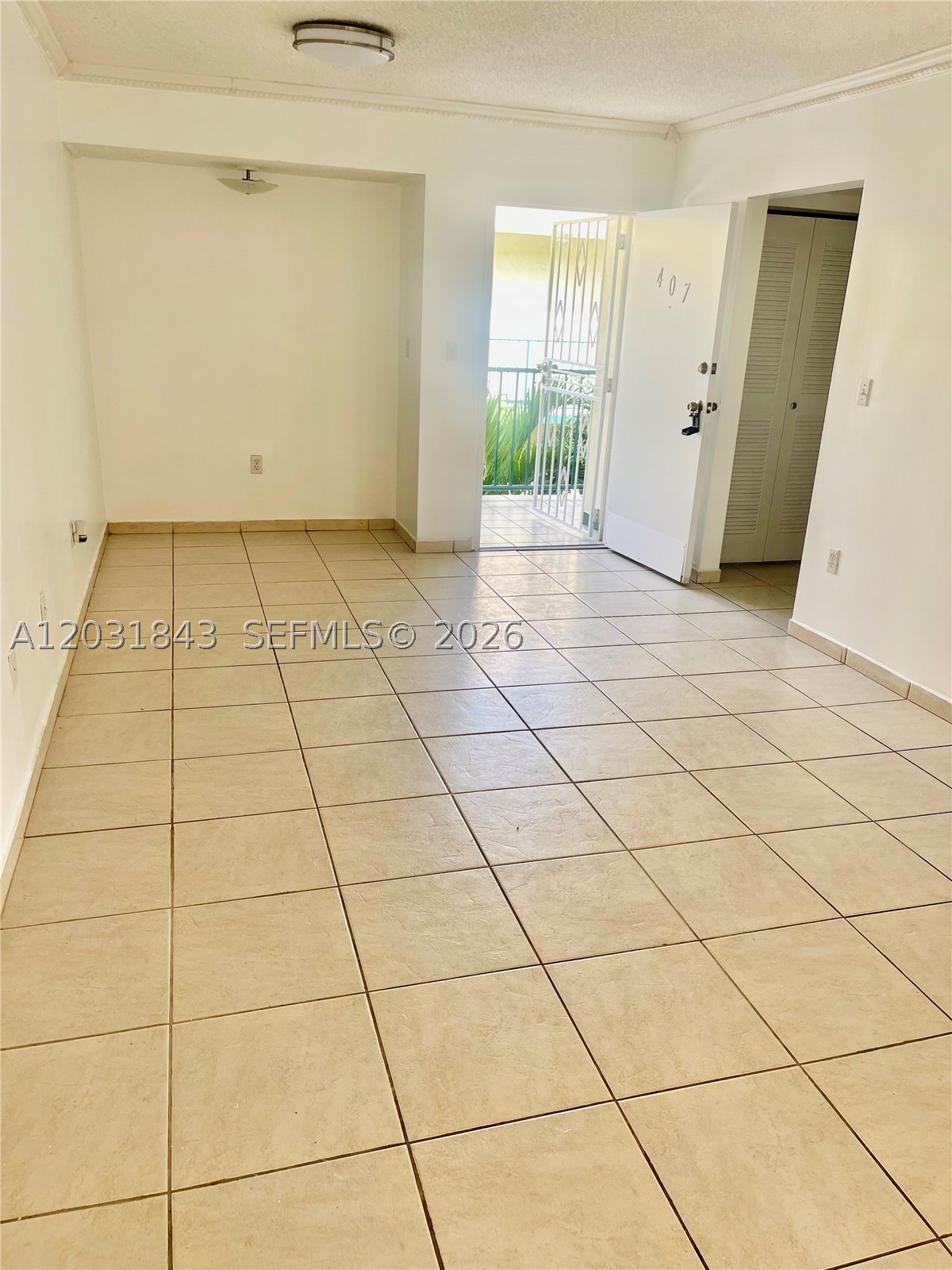 FLAMINGO COURT CONDO - Residential Lease