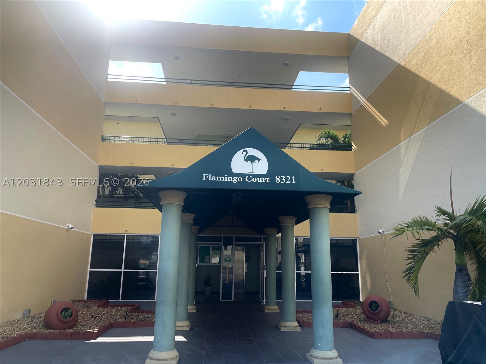 FLAMINGO COURT CONDO - Residential Lease