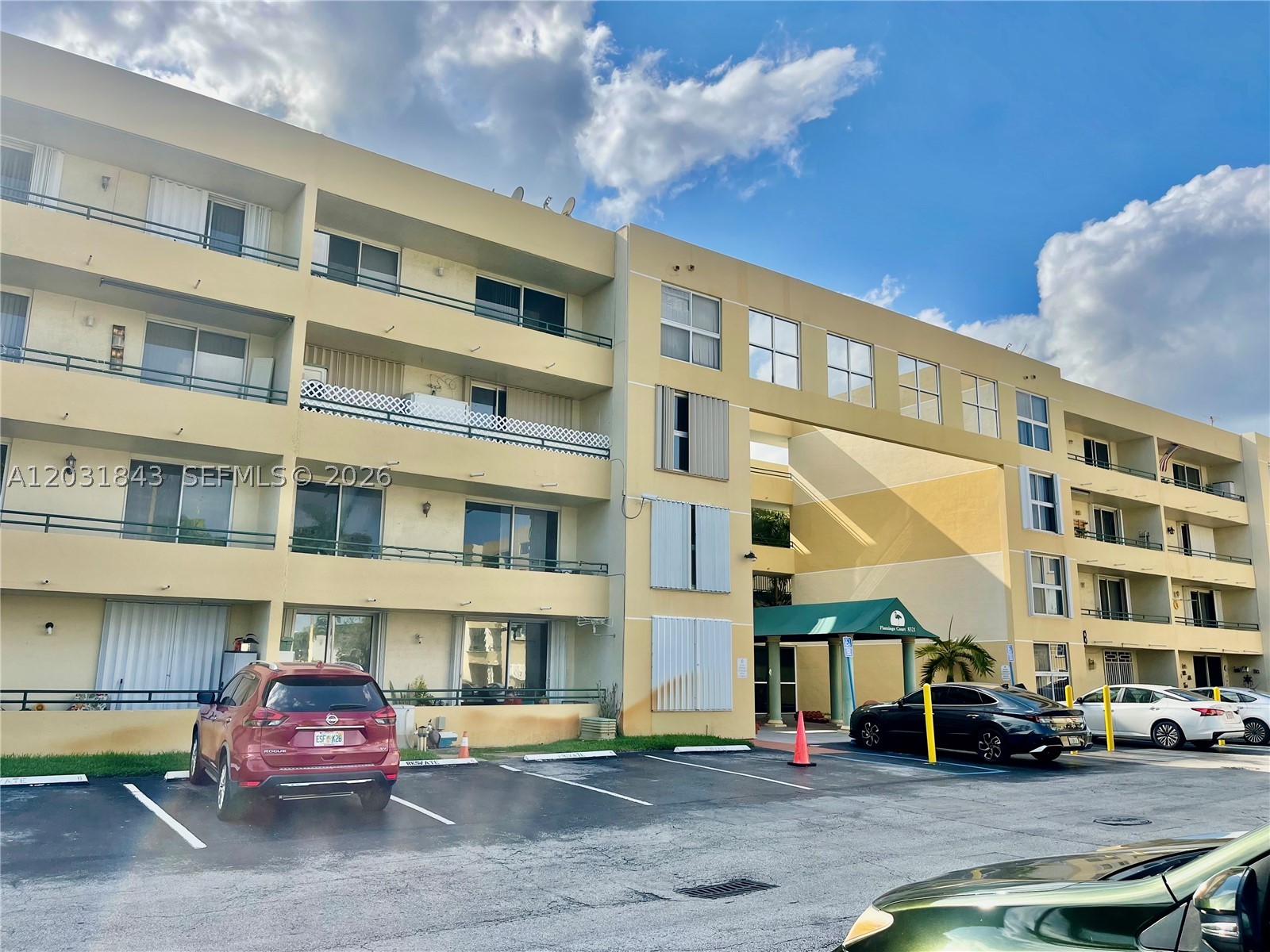 FLAMINGO COURT CONDO - Residential Lease
