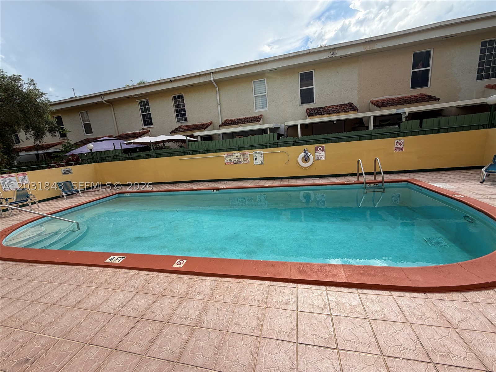 FLAMINGO COURT CONDO - Residential Lease