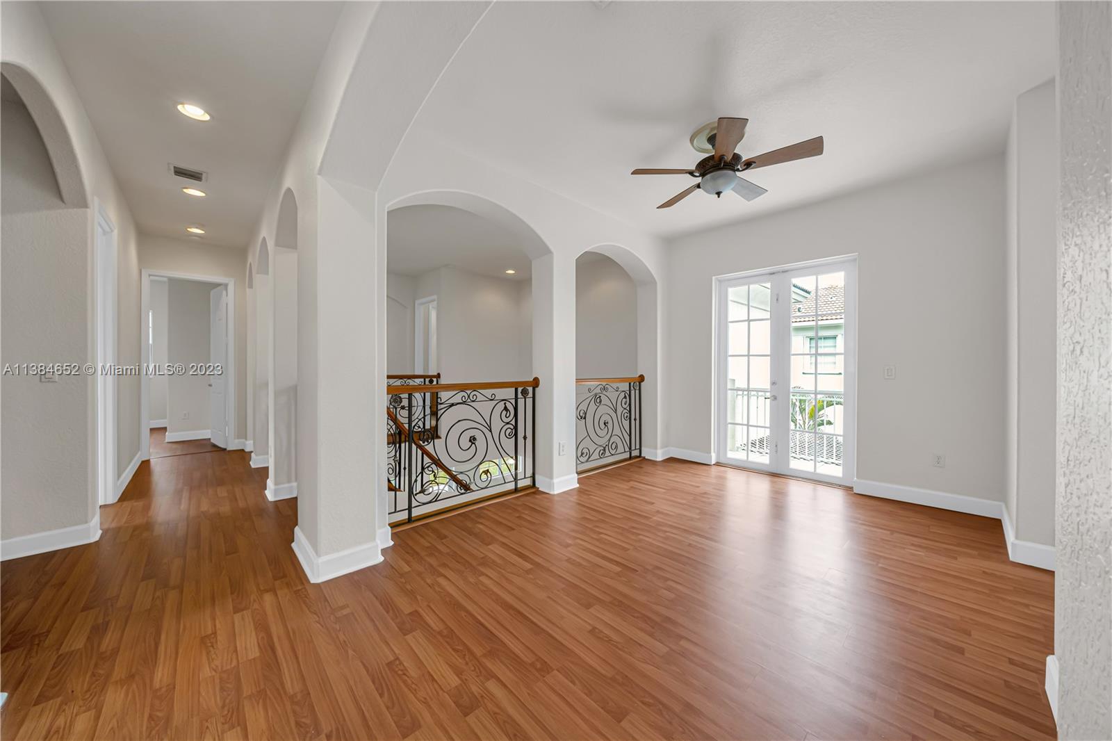 DORAL ISLES MEDITERRANEA - Residential