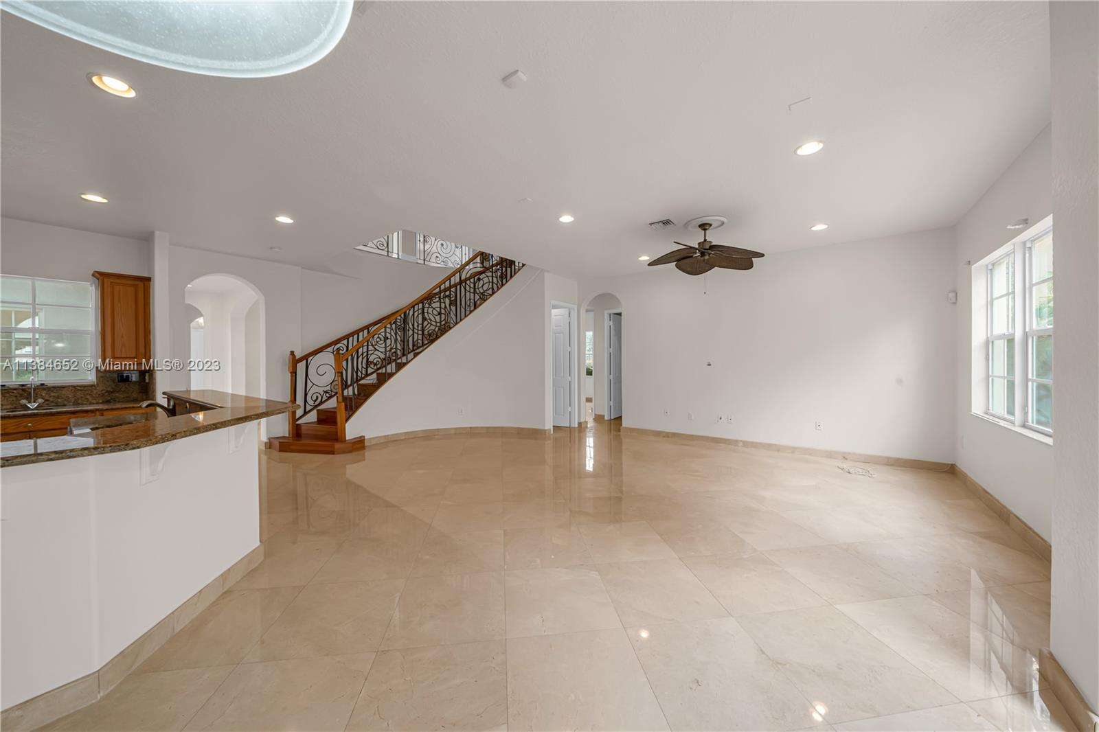 DORAL ISLES MEDITERRANEA - Residential