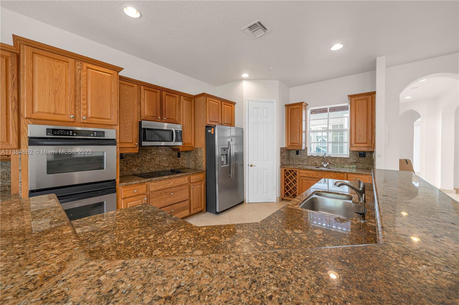 DORAL ISLES MEDITERRANEA - Residential