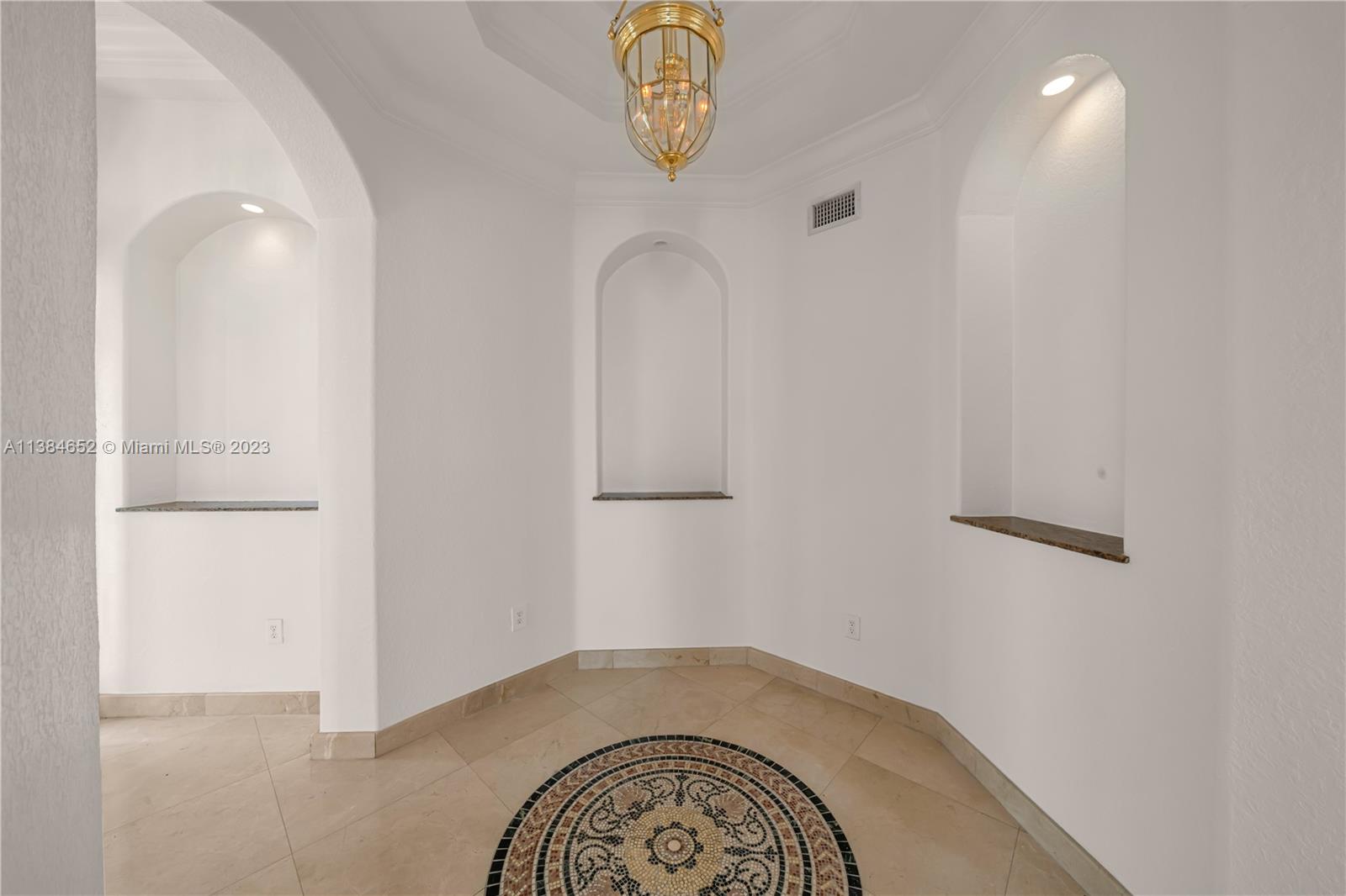 DORAL ISLES MEDITERRANEA - Residential