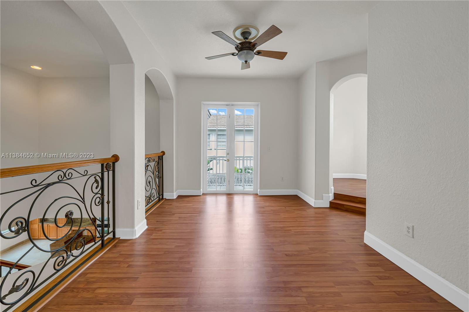 DORAL ISLES MEDITERRANEA - Residential