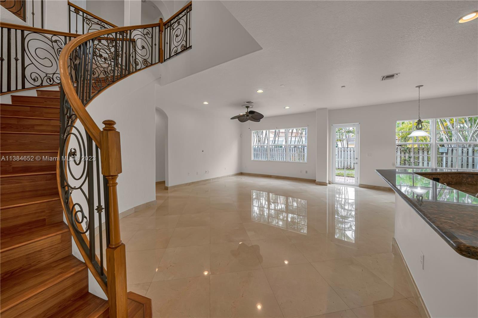 DORAL ISLES MEDITERRANEA - Residential