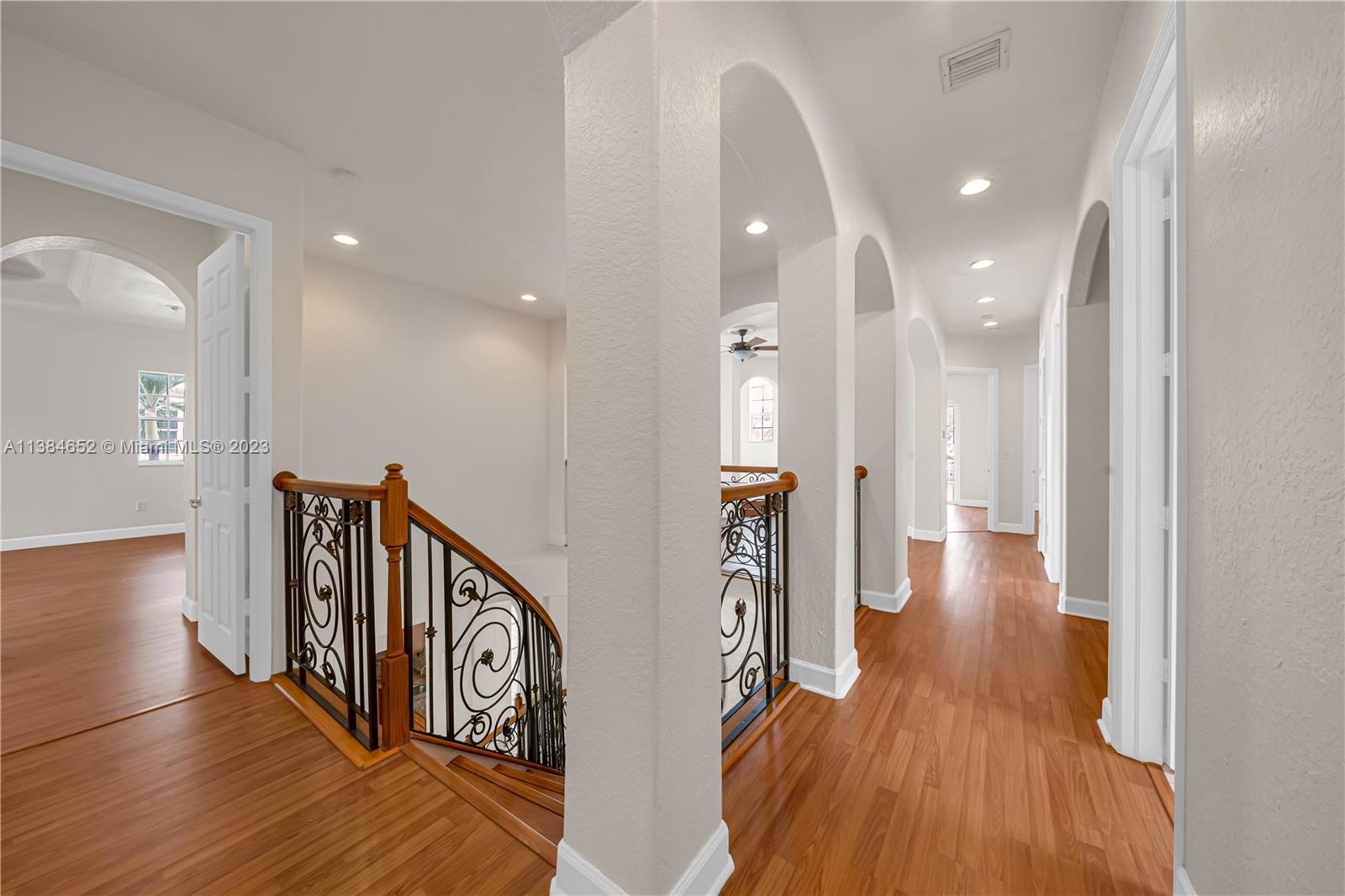 DORAL ISLES MEDITERRANEA - Residential