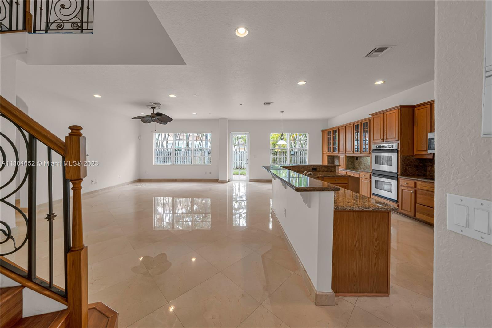 DORAL ISLES MEDITERRANEA - Residential