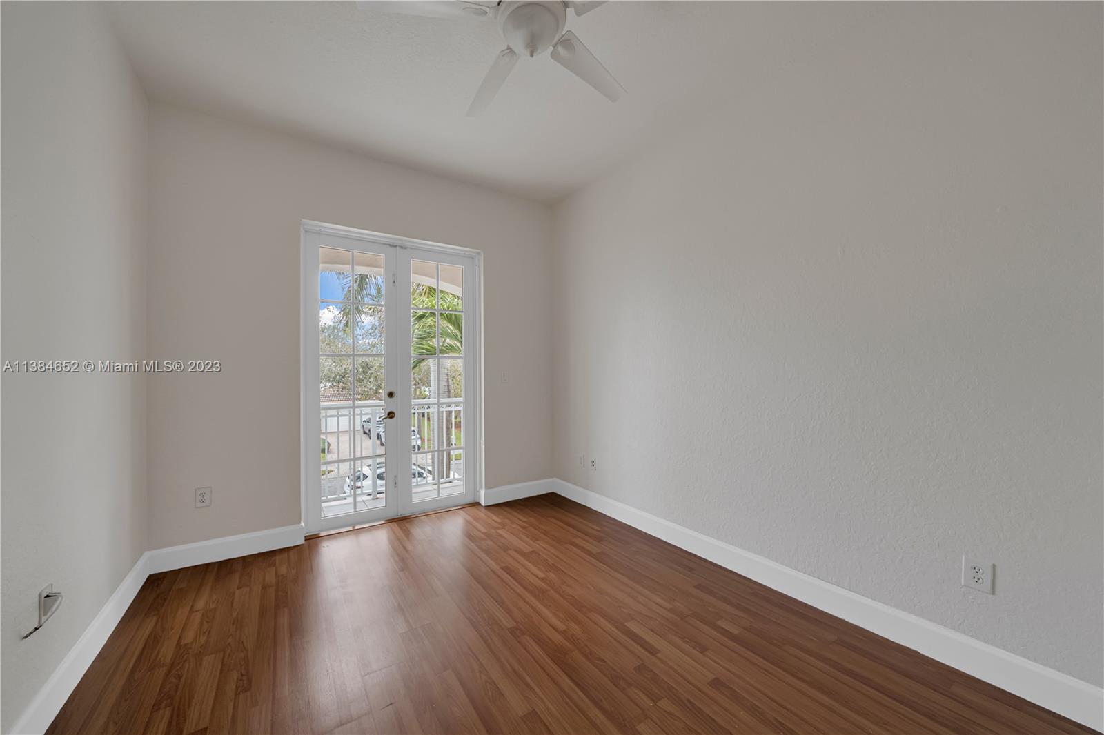 DORAL ISLES MEDITERRANEA - Residential